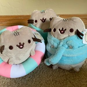 3 Pusheen Box Exclusive Plushes!